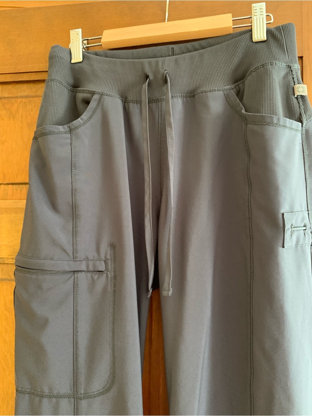 Cherokee Infinity Gray Scrub Set - Picture 6 of 8